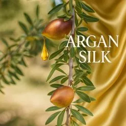 Bočica mirisnog ulja Argan Silk s cvjetnim, voćnim i orijentalnim notama.